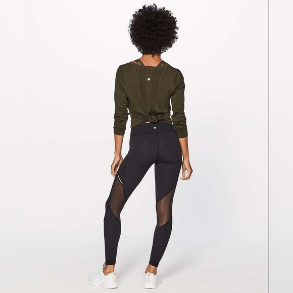 LULULEMO Leggings Size 2, Prestige Condition - Picture 2 of 9